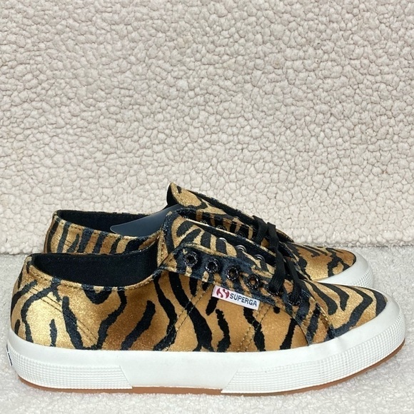 Superga Womens Animal Velvet Print Gold Fashion Sneakers Shoes SZ US 8.5 NWT - Picture 1 of 11